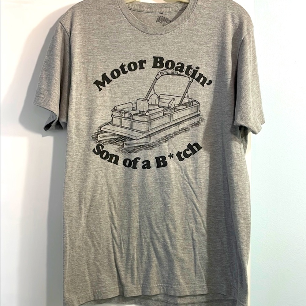 Gray Graphic T-Shirt Size L *One Flaw-see last pic* near back left collar
